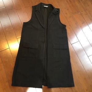 Long Sleeveless Blazer